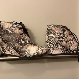 Women’s Snake Print Short Boots size 10